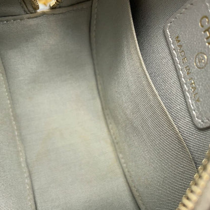 Chanel Chain Shoulder Bag 19 CC Logo Lambskin