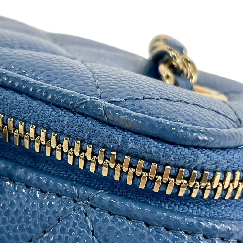 Chanel CC Logo Chain Shoulder Bag Quilted Vanity Caviar