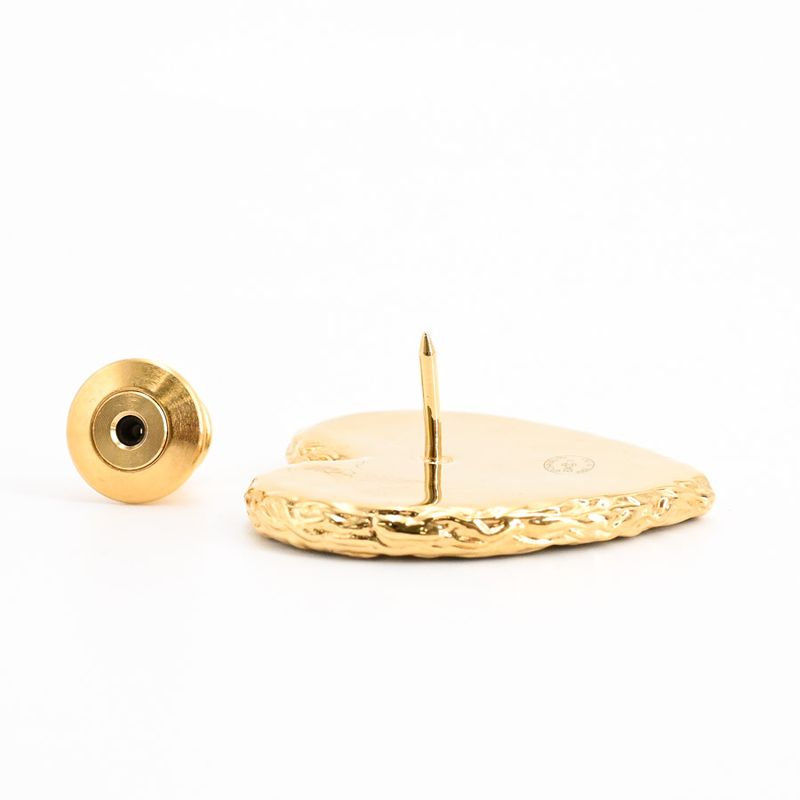 Chanel Brooch Gold