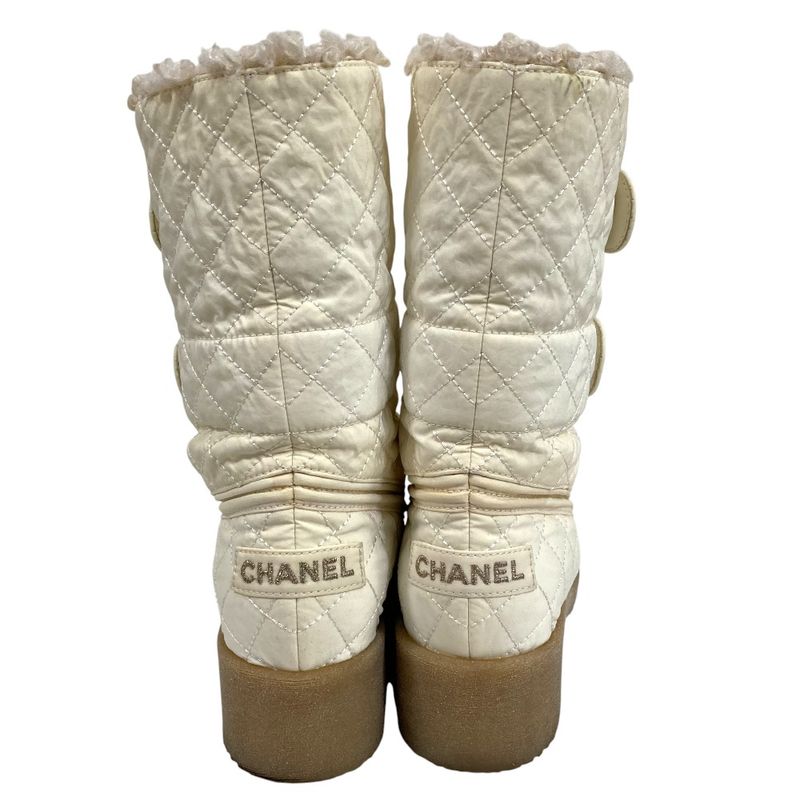Chanel Quilted Turnlock Boa Shorts 36.5