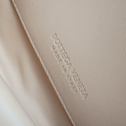 Bottega Veneta Shoulder Bag Beak Beige Leather 2-Way Gold