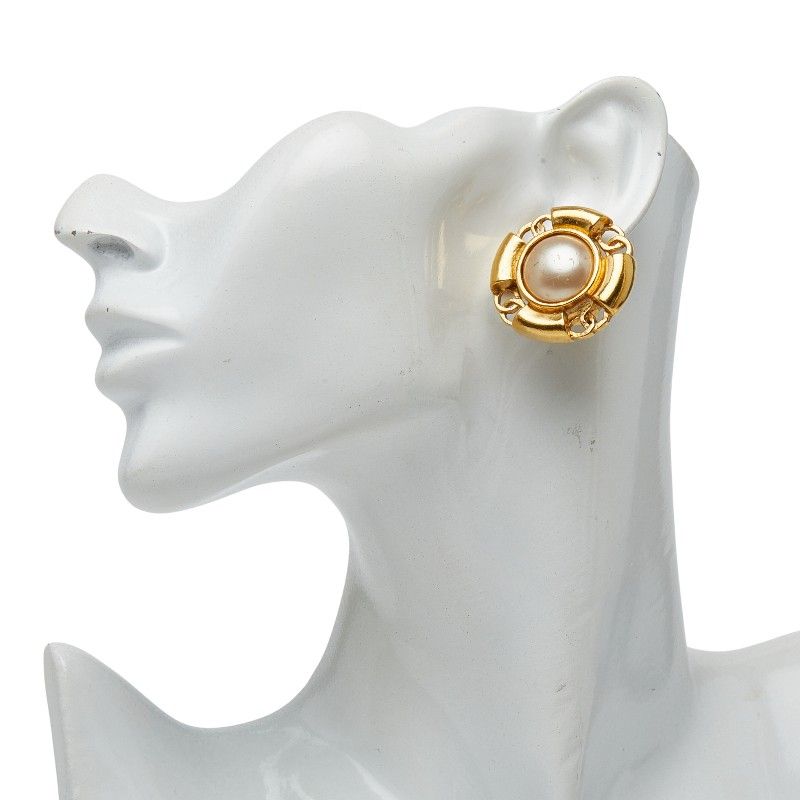 Chanel CC Logo Faux Pearl Metal