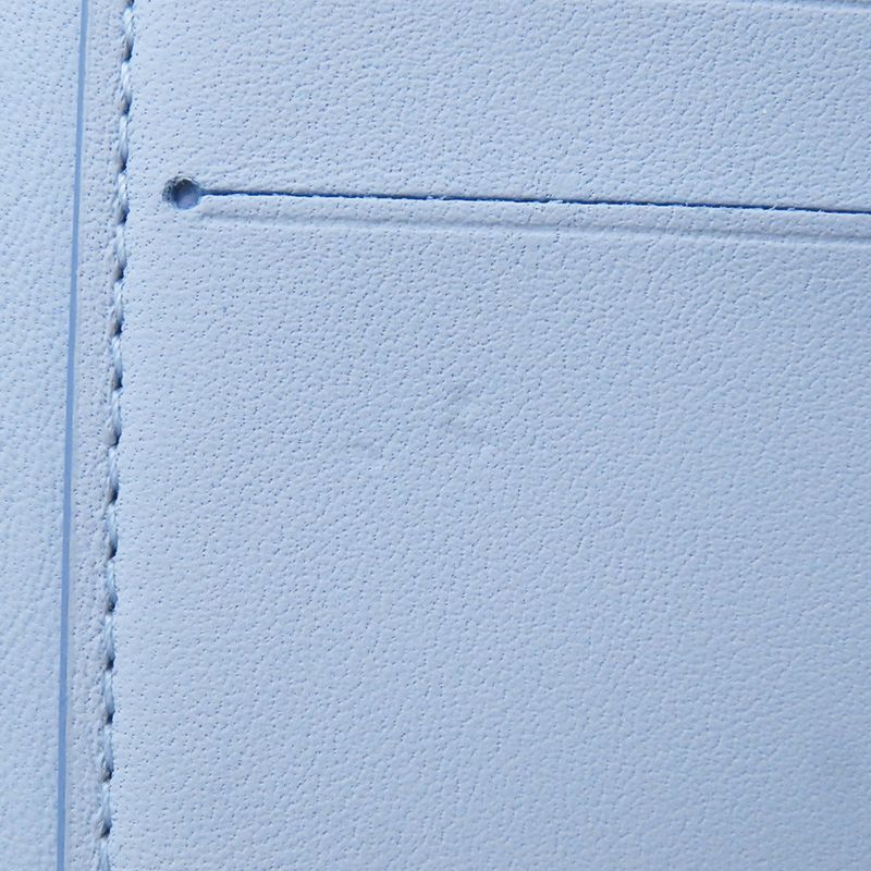 Louis Vuitton Trifold Wallet Taurillon Leather Portefeuille Capucines Compact Lilac