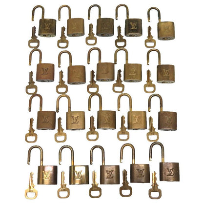 Louis Vuitton Set Cadena Padlock Gold Key with Key Metal LV
