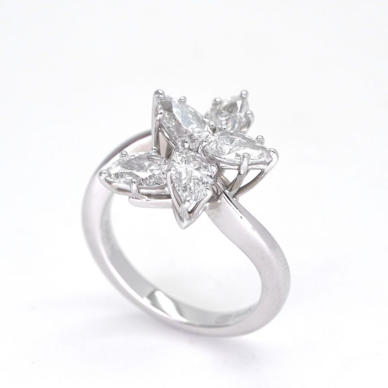Harry Winston Cluster Star Ring