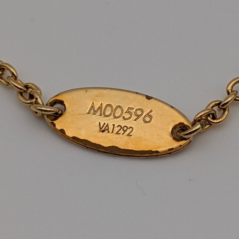 Louis Vuitton Necklace LV Iconic Gold