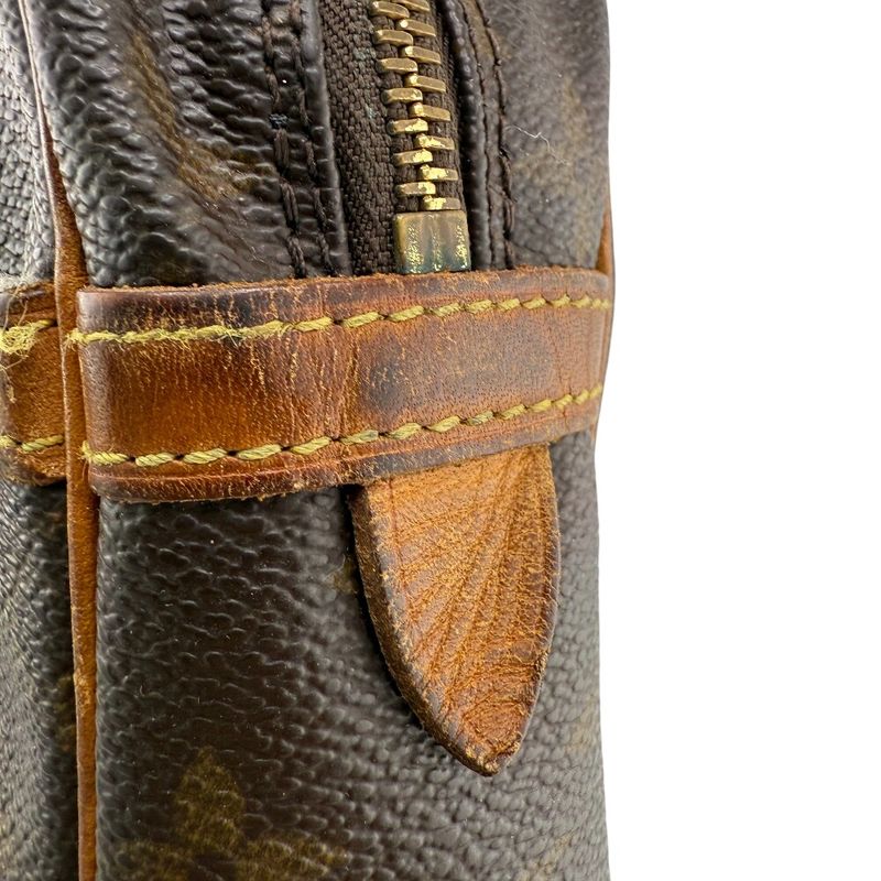 Louis Vuitton Second Compiegne 23 Clutch