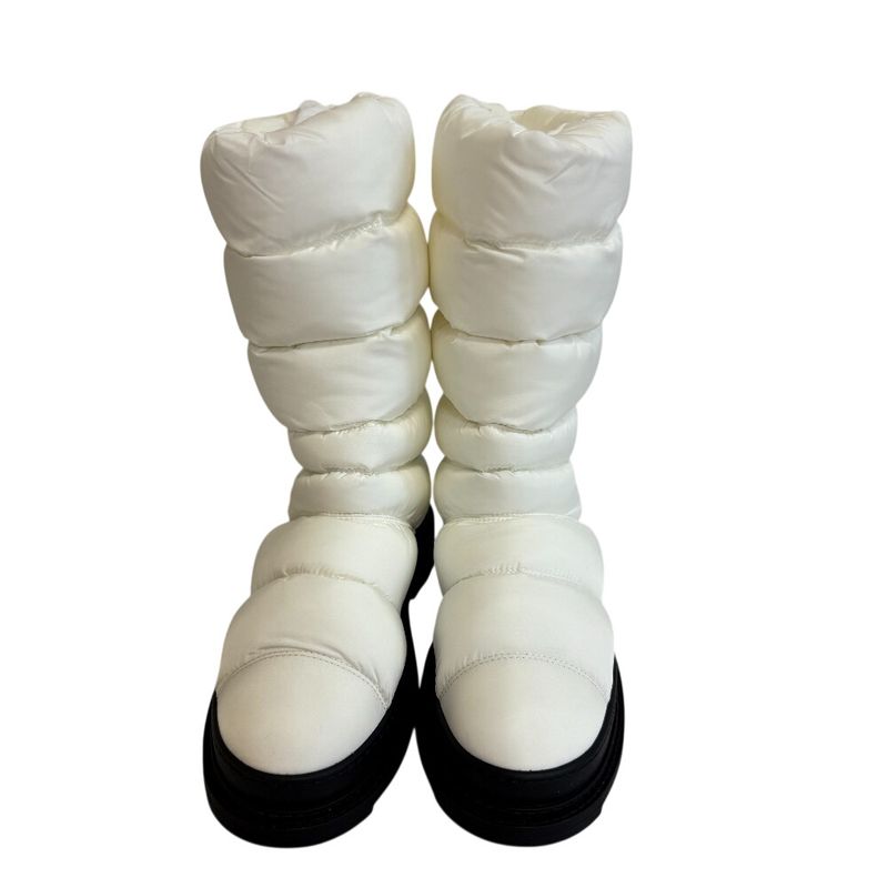 Chanel Snow Boots White