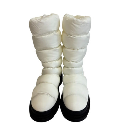 Chanel Snow Boots White