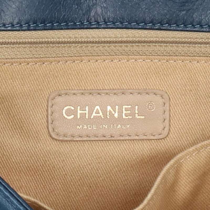 Chanel 30 Vintage Calfskin Chain Shoulder Bag 30