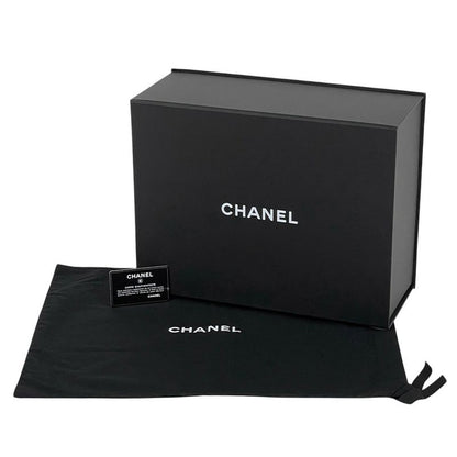 Chanel CC Logo Chain Tote Shoulder Bag Quilted Leather White