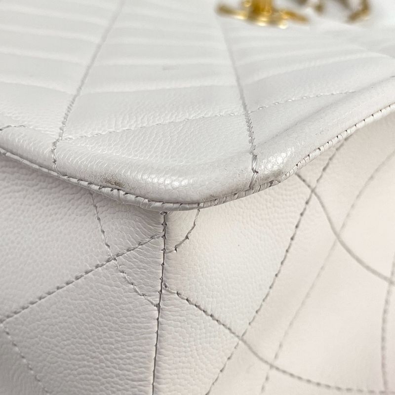 Chanel CC Logo Chain Tote Shoulder Bag Quilted Leather White