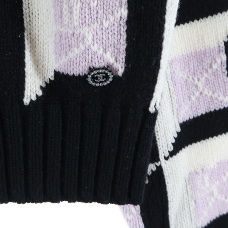 Chanel Geometric CC Logo Plate Cashmere Knit Sweater Pink Black