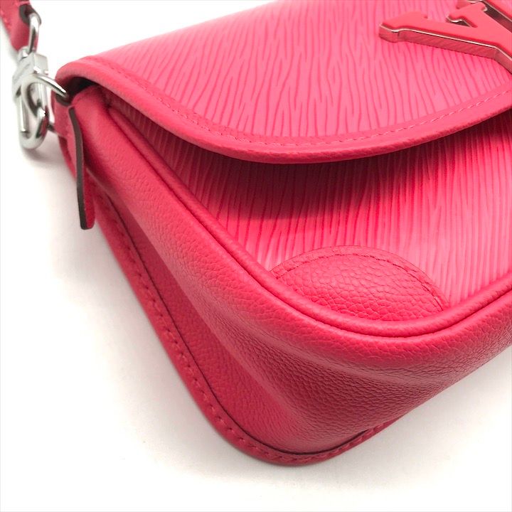 Louis Vuitton Epi Buci NM Pink Shoulder Bag