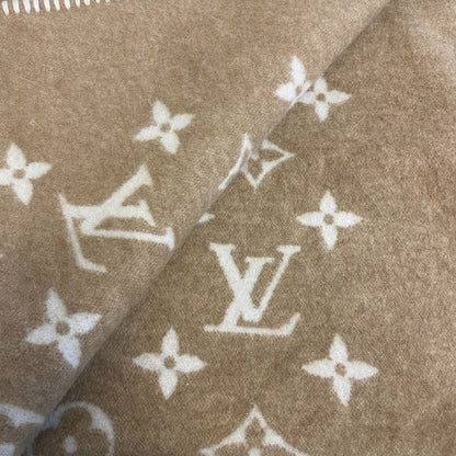 Louis Vuitton Blanket Pred Neo Monogram Shawl