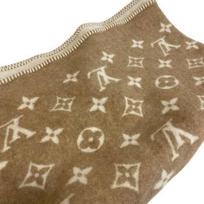Louis Vuitton Blanket Pred Neo Monogram Shawl