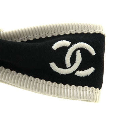 Chanel Barrette