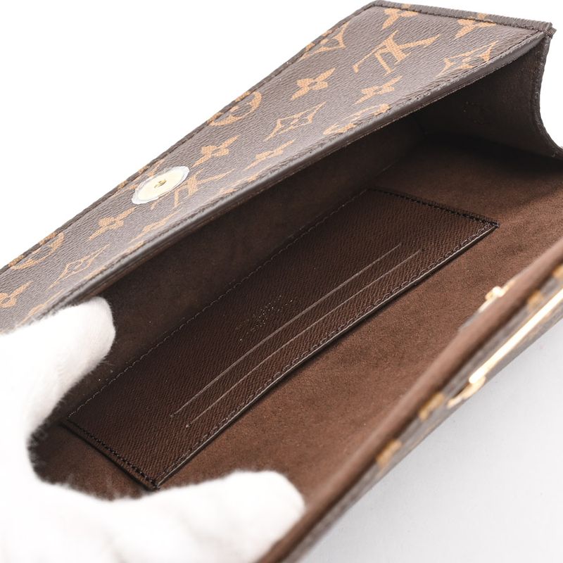Louis Vuitton Shoulder Bag Wallet on Chain Lily