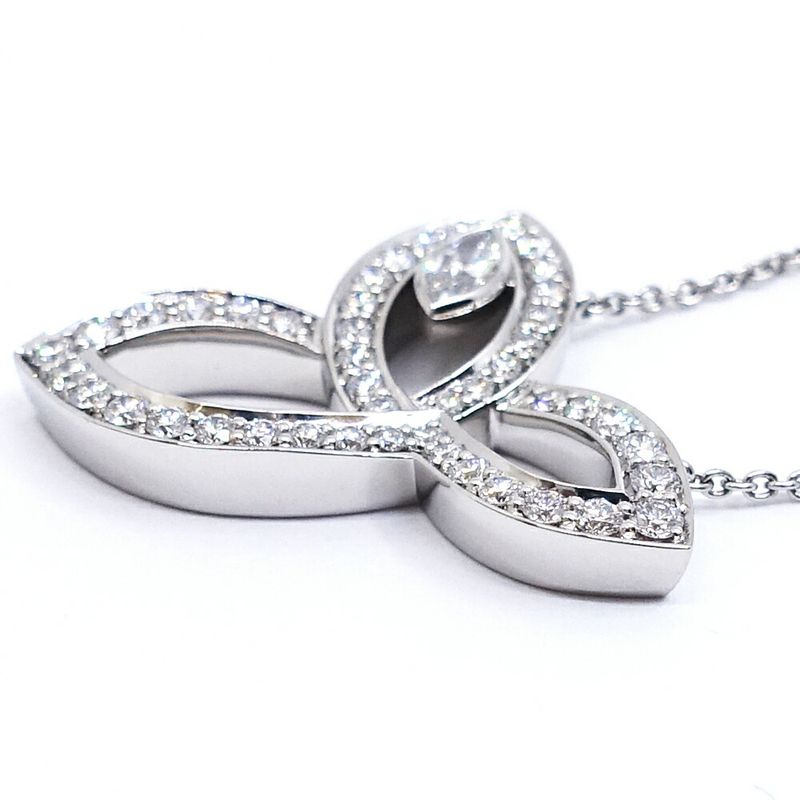 Harry Winston Lily Crater Star Diamond Necklace
