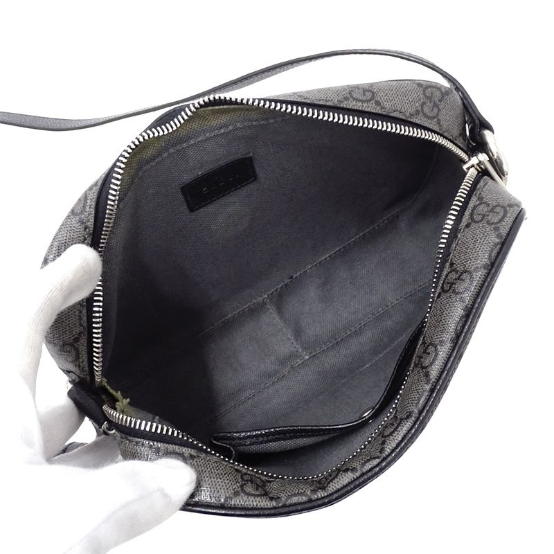 Gucci Shoulder Bag GG Supreme Gray Black
