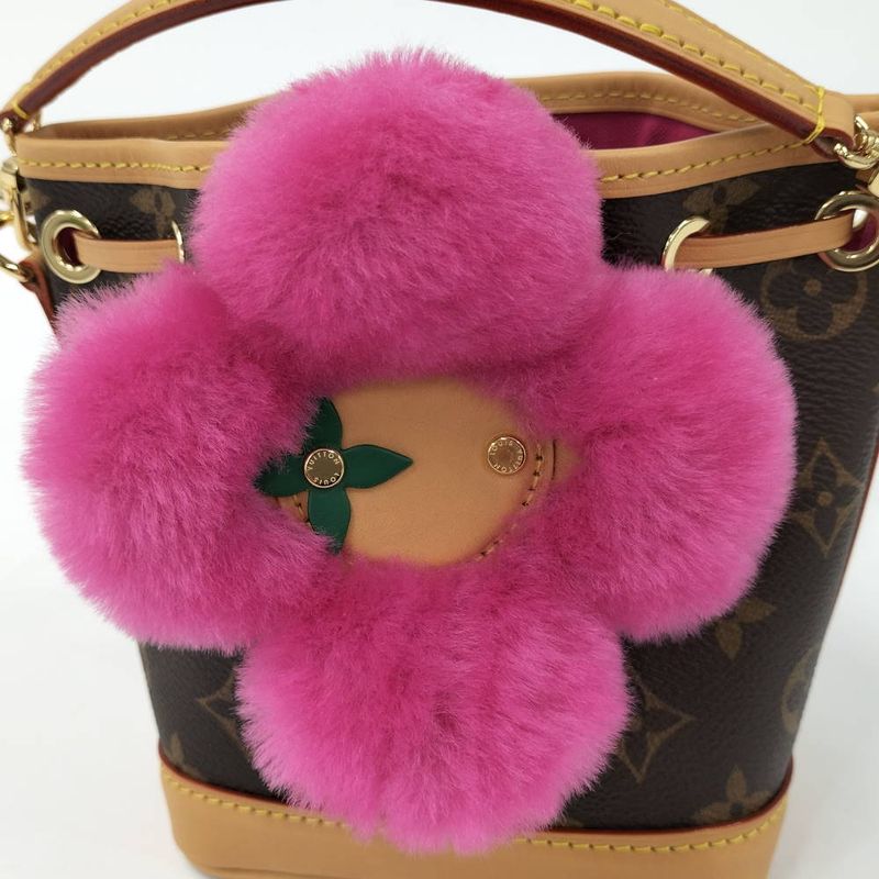 Louis Vuitton Noe Wear Vivienne Shoulder Bag Monogram