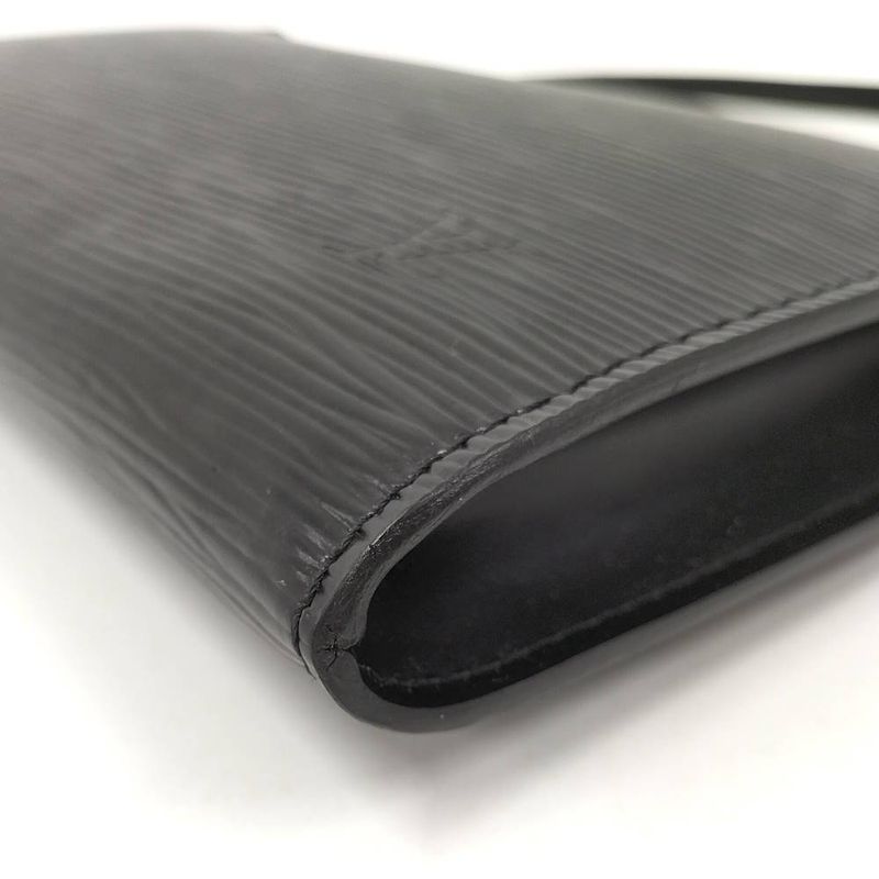 Louis Vuitton Pochette Accessoire Handbag Epi Noir Black