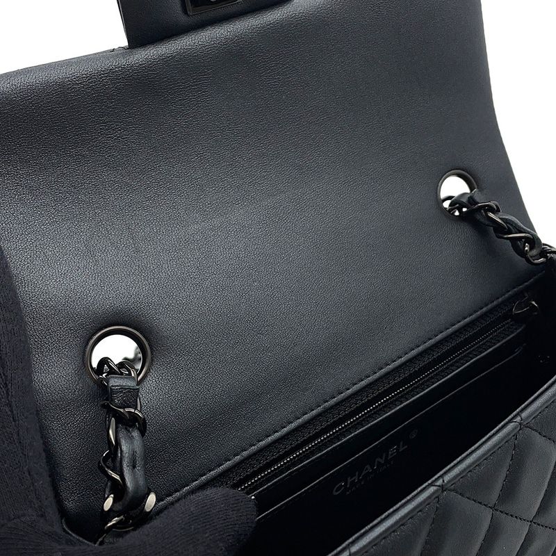 Chanel Chain Shoulder Bag CC Logo Mini Quilted 20 Lambskin