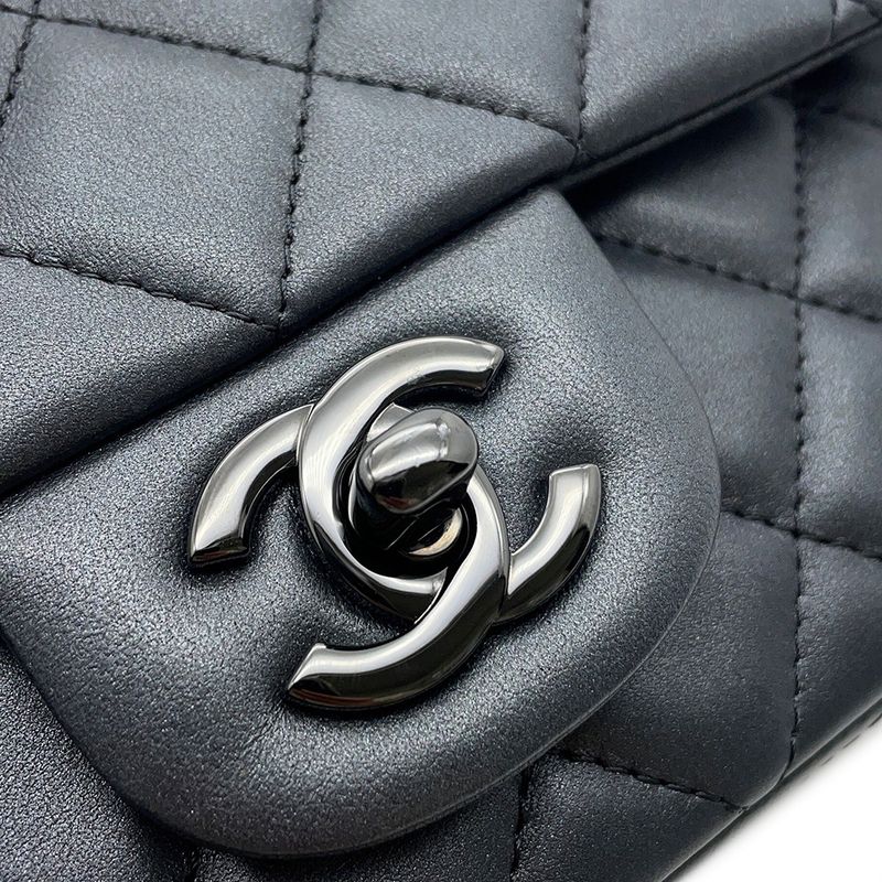 Chanel Chain Shoulder Bag CC Logo Mini Quilted 20 Lambskin