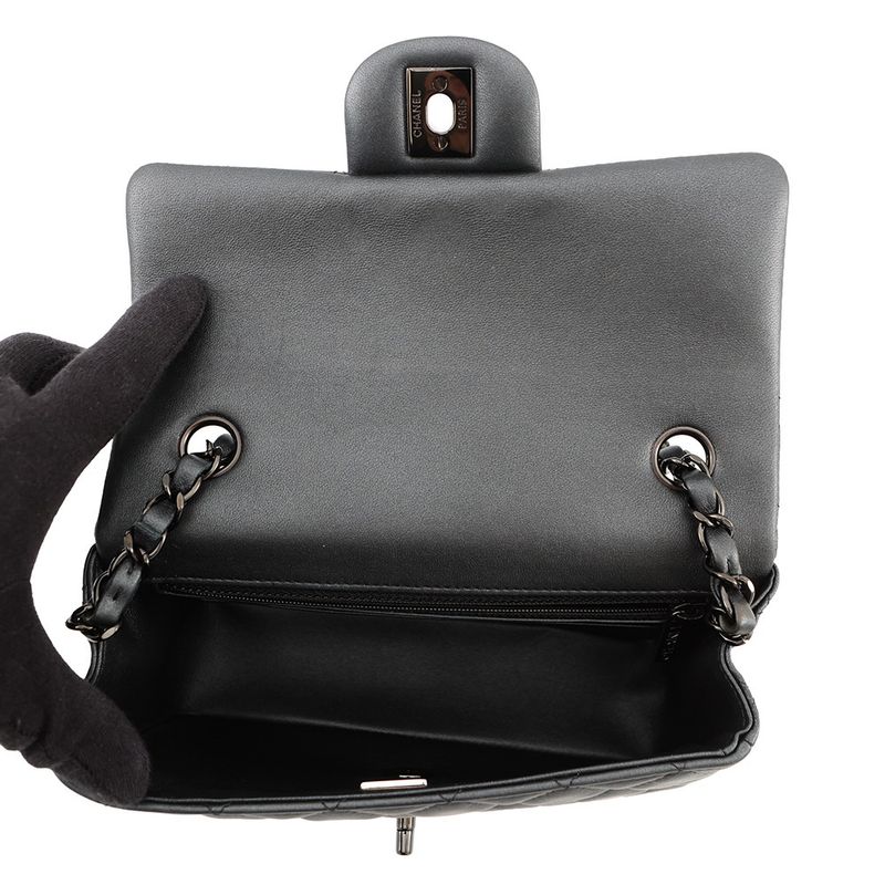 Chanel Chain Shoulder Bag CC Logo Mini Quilted 20 Lambskin