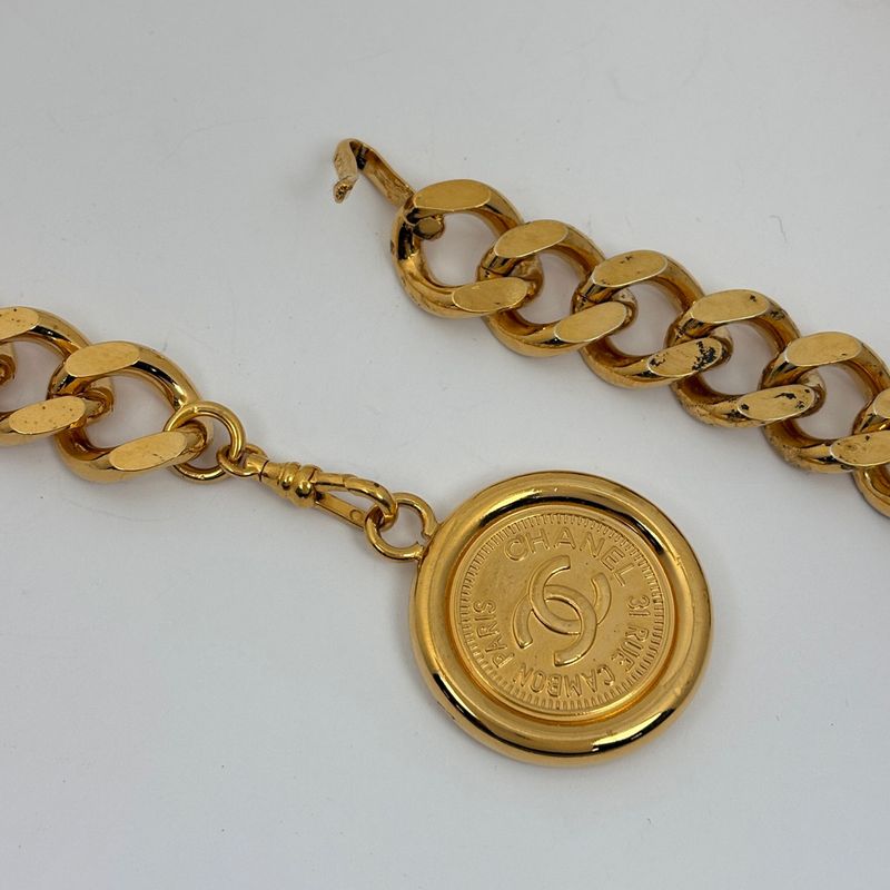 Chanel CC Logo Chain Belt 31 Rue Cambon Gold Plated