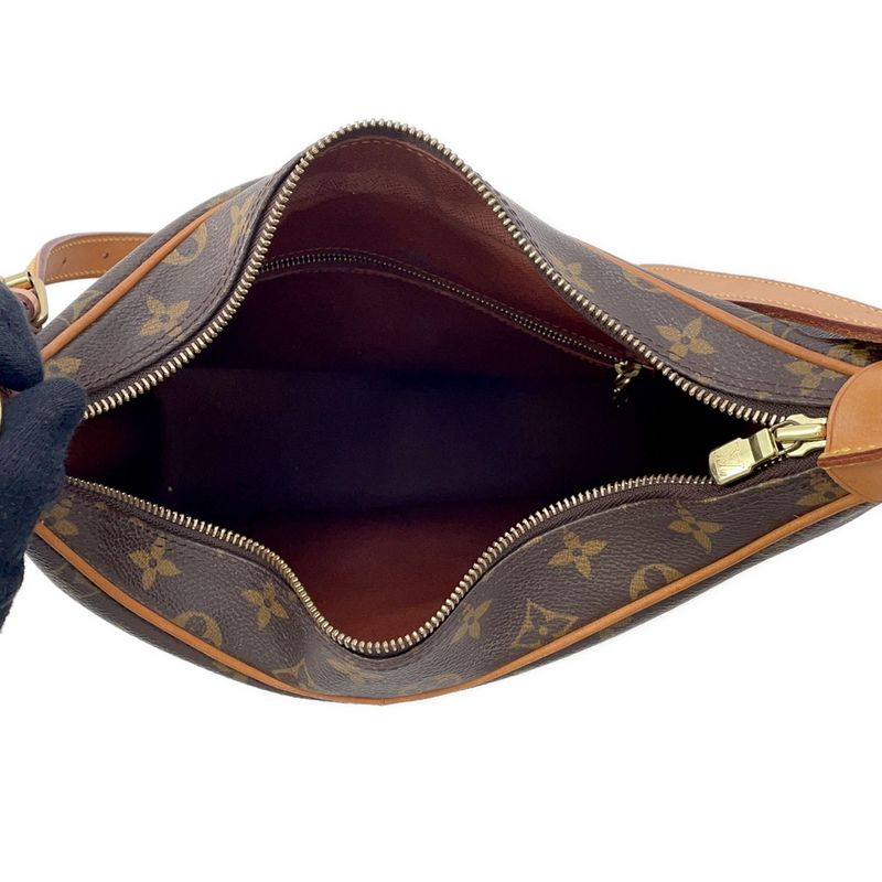 Louis Vuitton Shoulder Bag Monogram Boulogne 30