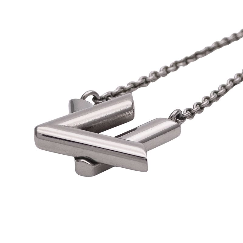 Louis Vuitton Necklace Silver Fashionable