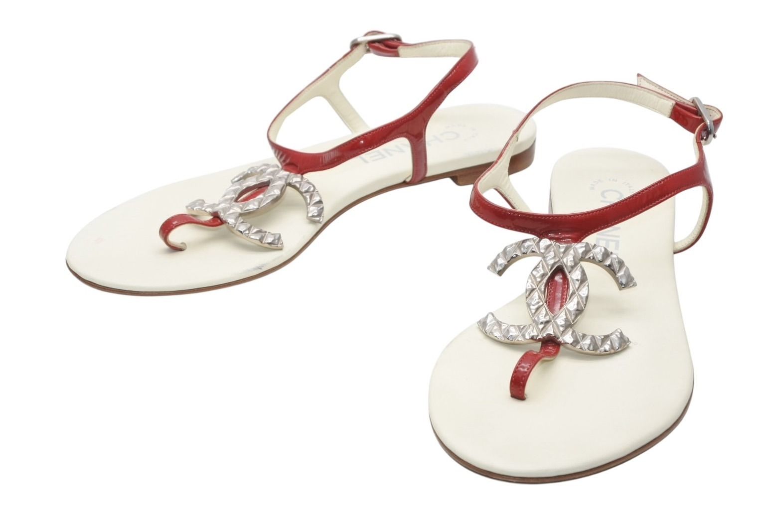 Chanel Thong Sandals CC Logo Patent Leather Red Ivory