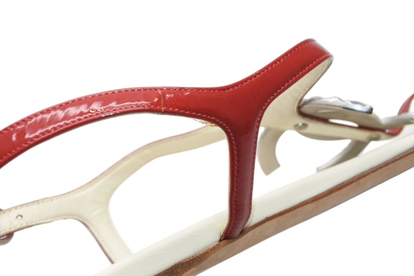Chanel Thong Sandals CC Logo Patent Leather Red Ivory — view 7