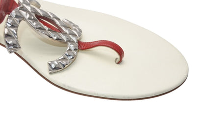 Chanel Thong Sandals CC Logo Patent Leather Red Ivory — view 5
