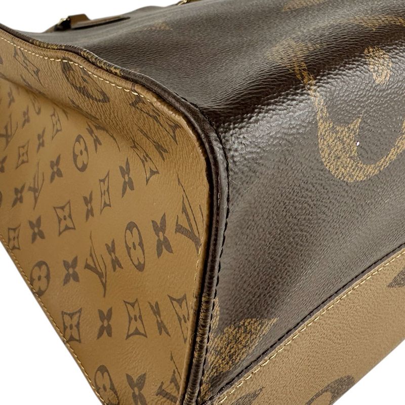 Louis Vuitton Shoulder Bag on the Go GM