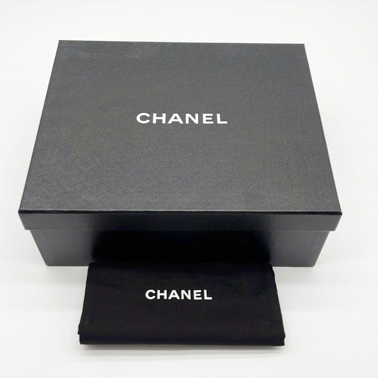 Chanel Sandals CC Logo White Leather Wood Strap Chain Silver