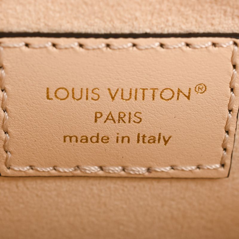 Louis Vuitton Handbag on the Go PM