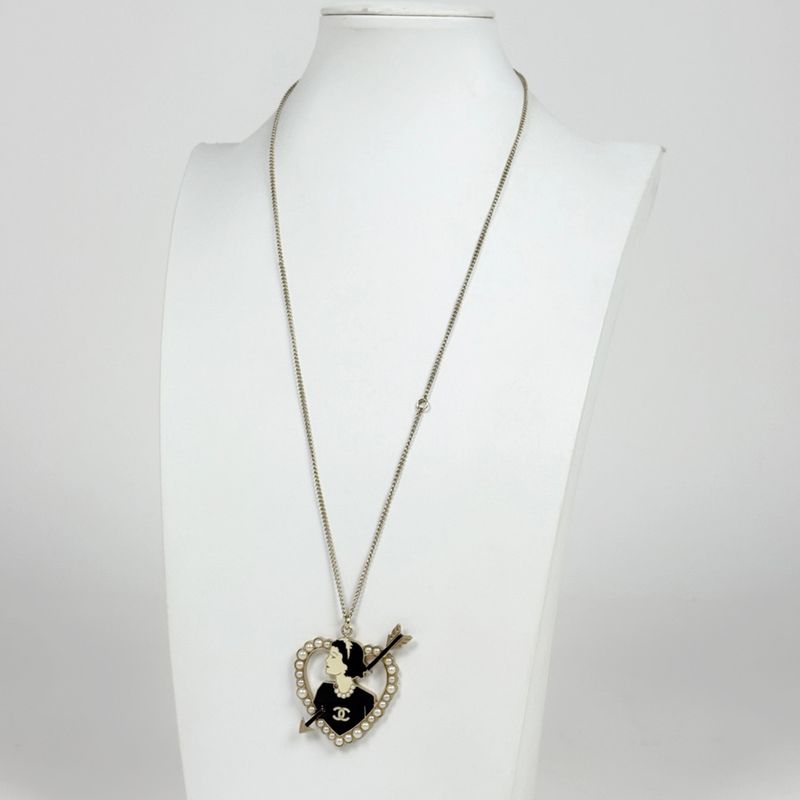 Chanel Mademoiselle Faux Pearl Necklace Coco Heart Aro Gold Plated