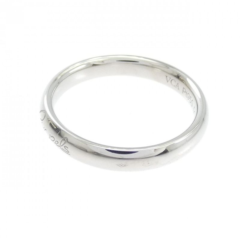 Van Cleef & Arpels Infini Signature Ring