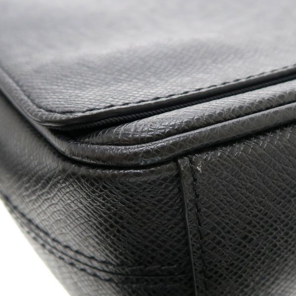 Louis Vuitton Taiga District PM