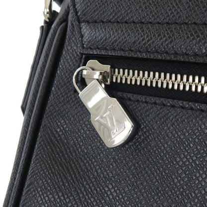 Louis Vuitton Taiga District PM