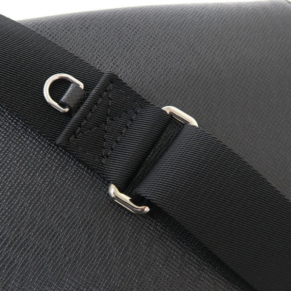 Louis Vuitton Taiga District PM
