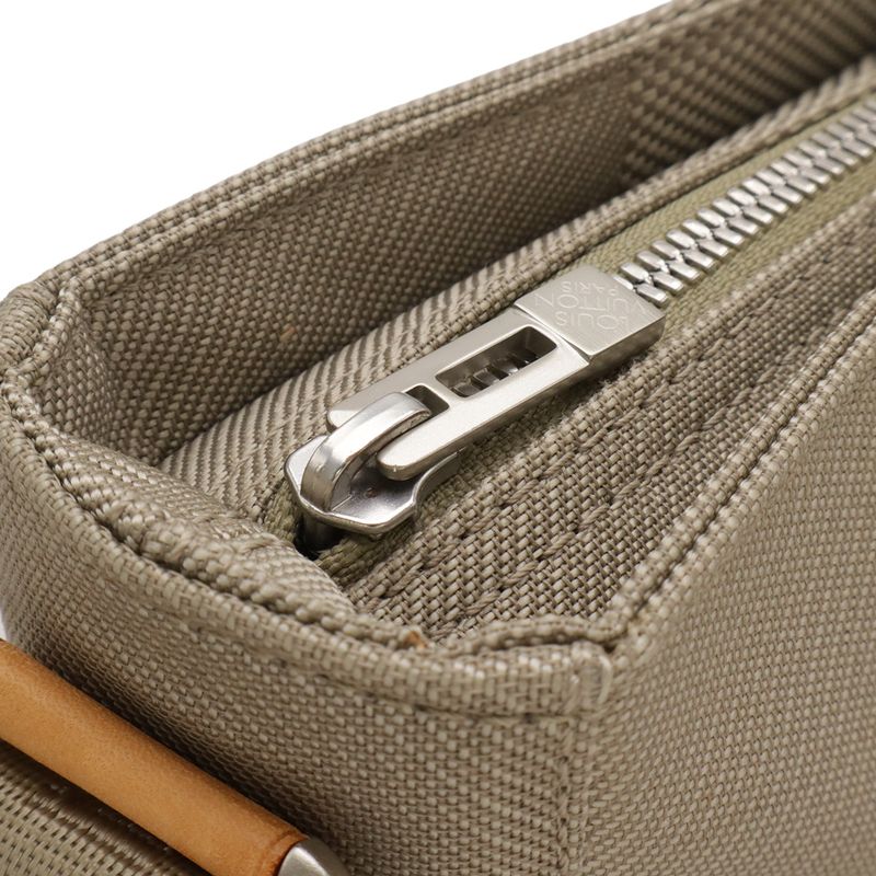 Louis Vuitton Damier Geant Companion Shoulder Bag Crossbody Sable