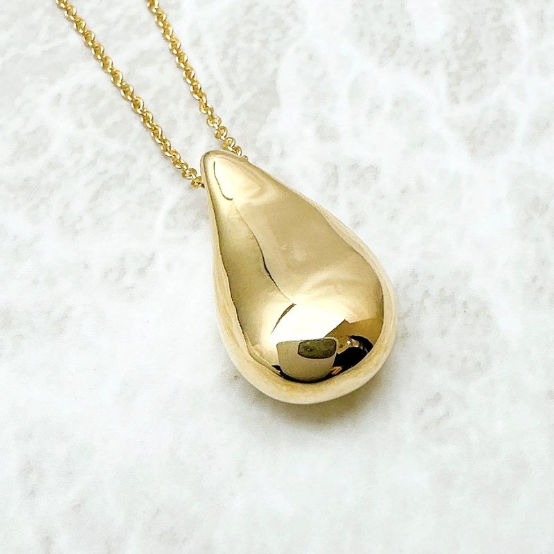 Tiffany & Co. Teardrop Yellow Gold Necklace