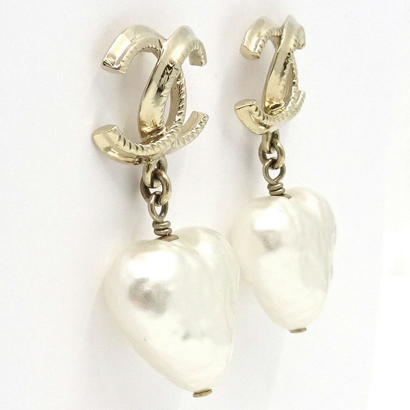 Chanel Earrings Swing CC Logo Pearl