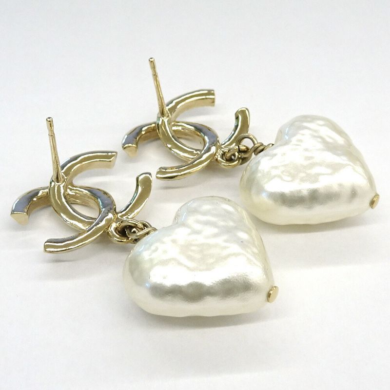 Chanel Earrings Swing CC Logo Pearl
