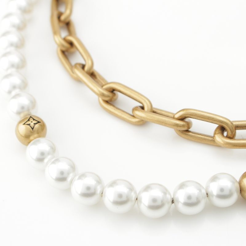 Louis Vuitton Logo Pearl Chain Belt Bag Charm Gold White