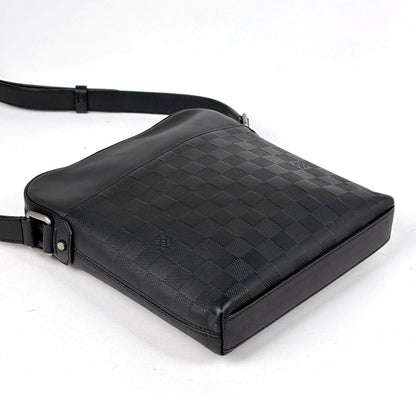 Louis Vuitton Pochette District Crossbody Shoulder Bag Damier Infini Onyx
