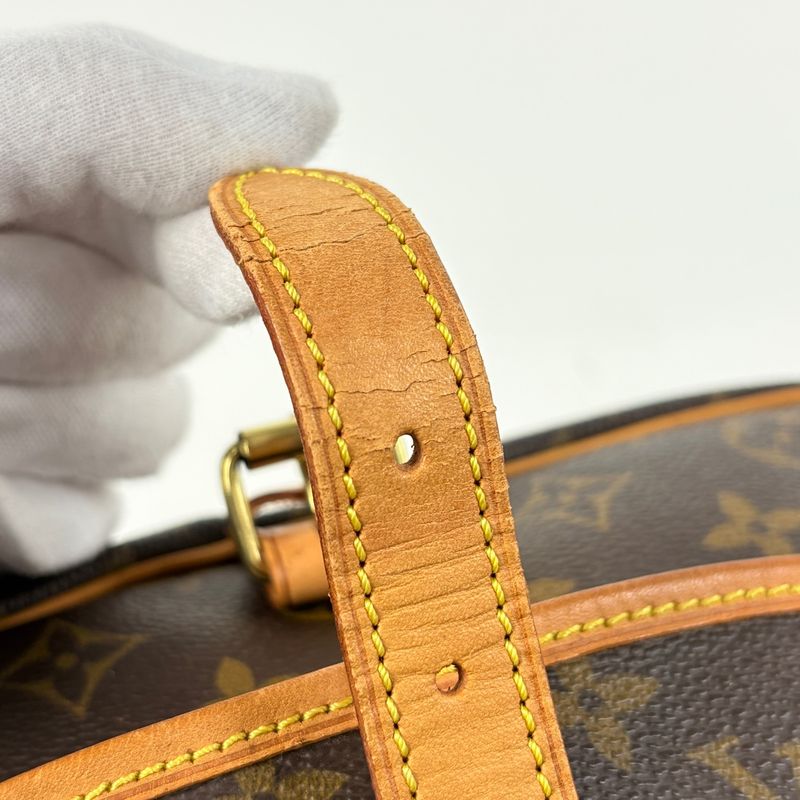 Louis Vuitton Saumur 30 Crossbody Shoulder Bag Monogram Brown